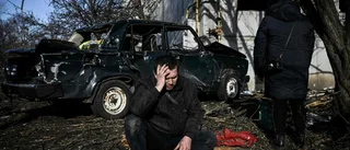 TV: Se bilderna från ett Ukraina där kriget har börjat • Explosioner och varningssirener