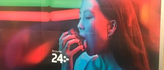 Kvinnor som slickar på choklad skulle aldrig äta den