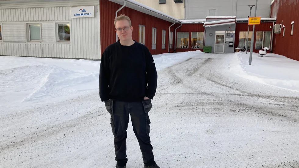 Marcus Hemström Ekh är en av sex anställda som fått sluta sitt jobb på gamla Länsservice i Boden. "Jag är besviken hur personalen har behandlats. Vi har inte som alla andra fått söka tjänster internt."