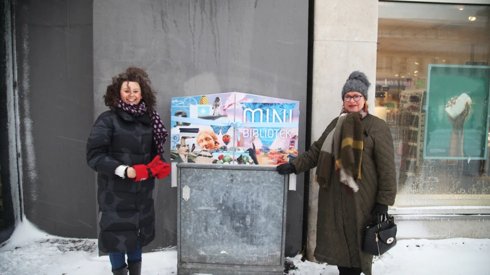 NBV:s rektor Andrea Lavesson och före detta landshövdingen Cecilia Schelin Seidegård invigde minibiblioteket.