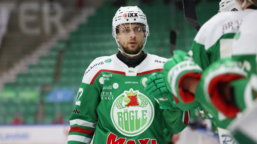 Daniel Zaar gjorde flest poäng i Rögle förra säsongen. Nu är forwarden tillbaka i klubben. Arkivbild.