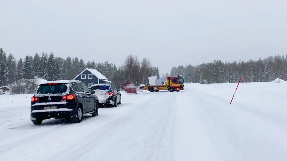Det bildades körer efter väg 97 efter den svåra olyckan.