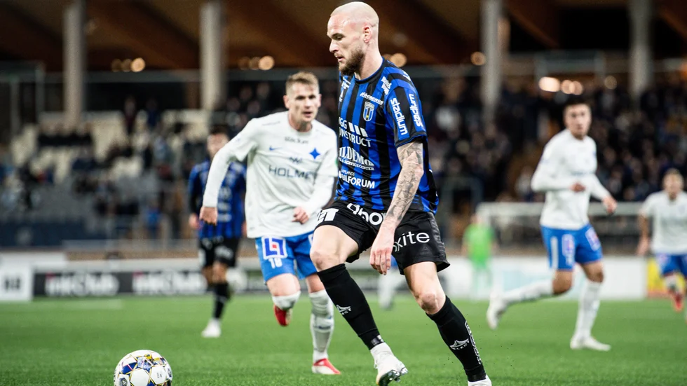 Sirius-backen Adam Ståhl är aktuell för IFK Norrköping, enligt sajten Fotbolldirekt.