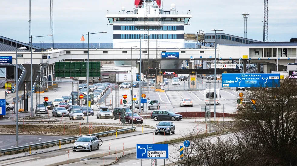 Regionen skärper säkerheten i hamnarna. Folk och farkoster som inte verkar höra hemma i områdena ska kontrolleras.
