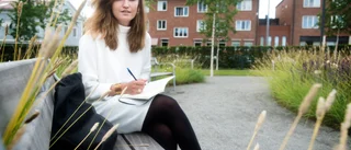 Tar till de verbala tonerna