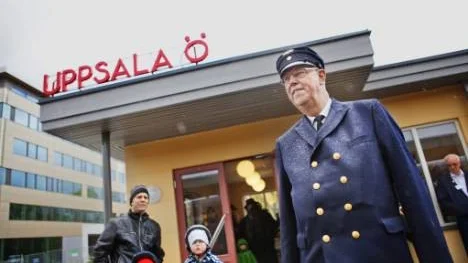 Idag invigdes Lennakattens nya station, Uppsala Östra. Konduktören Jan Winberg.