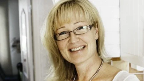 Helén Jansson Mooney, som fyller 40, älskar sitt jobb på frisörsalongen.