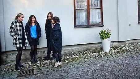 Ellen Pettersson, Cecilia Rolland, Therese Leijon och Nooshin Sanei är alla aktiva i Sveriges största rödakorsungdomsavdelning.