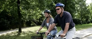 Färre cyklister använder hjälm