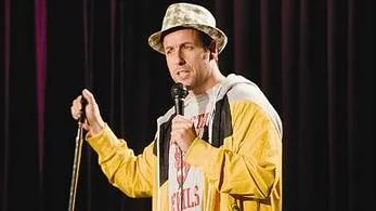 Adam Sandler är inte så "funny" enligt recensenten.