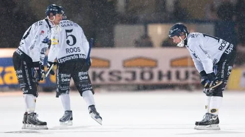 Andreas Eskhult och Göran Rosendahl deppade efter senaste förlusten. I kväll är det vinna eller försvinna.