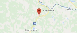 Uppdaterad: Timmerbil av vägen