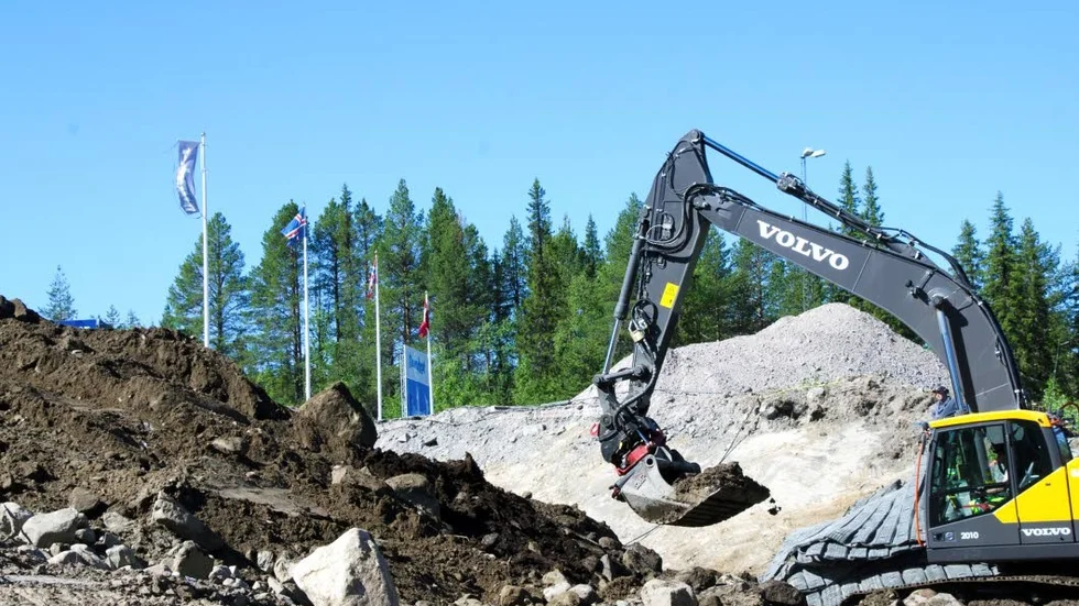 Pågående tunnelarbete under Porjusvägen intill dundretkorsningen leder till förbiledning av trafiken.