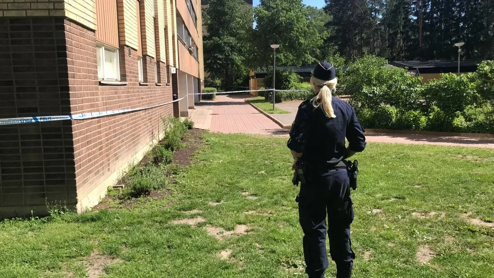 Måndagen den 10 juni avlossades skott på Blomdahls väg i Gottsudna.