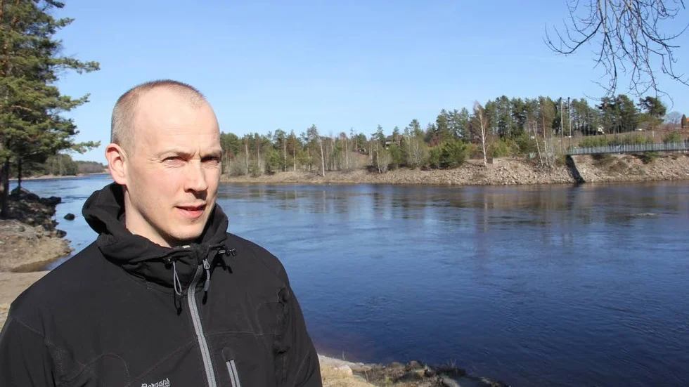 Allt färre fiskar i Dalälven enligt Janne Olsson vid Älvkarleby Sportfiske. På tidigt 1990-tal såldes årligen drygt 12 000 dagfiskekort. I dag är siffran nere i dryga 3 000 stycken.