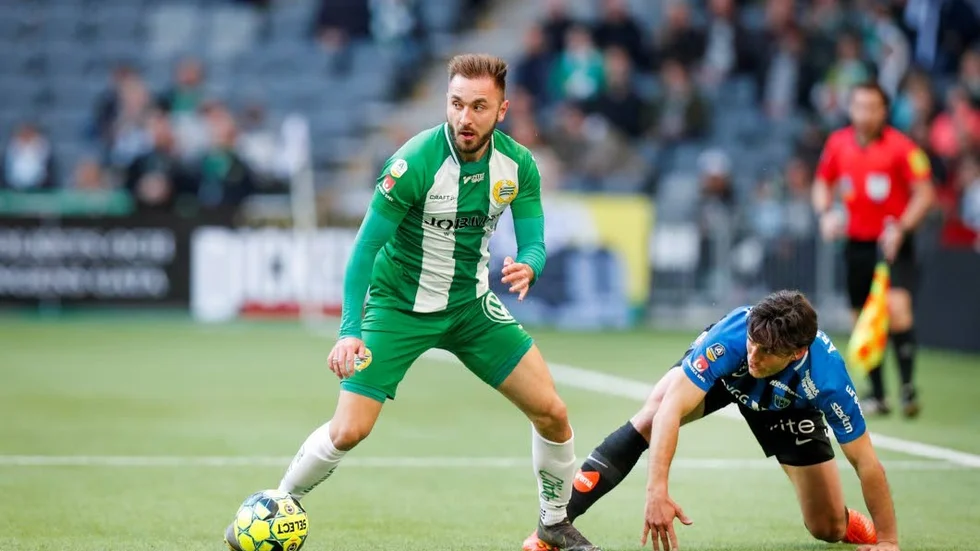 Ian Sirelius i duell mot tvåmålsskytten Tankovic.