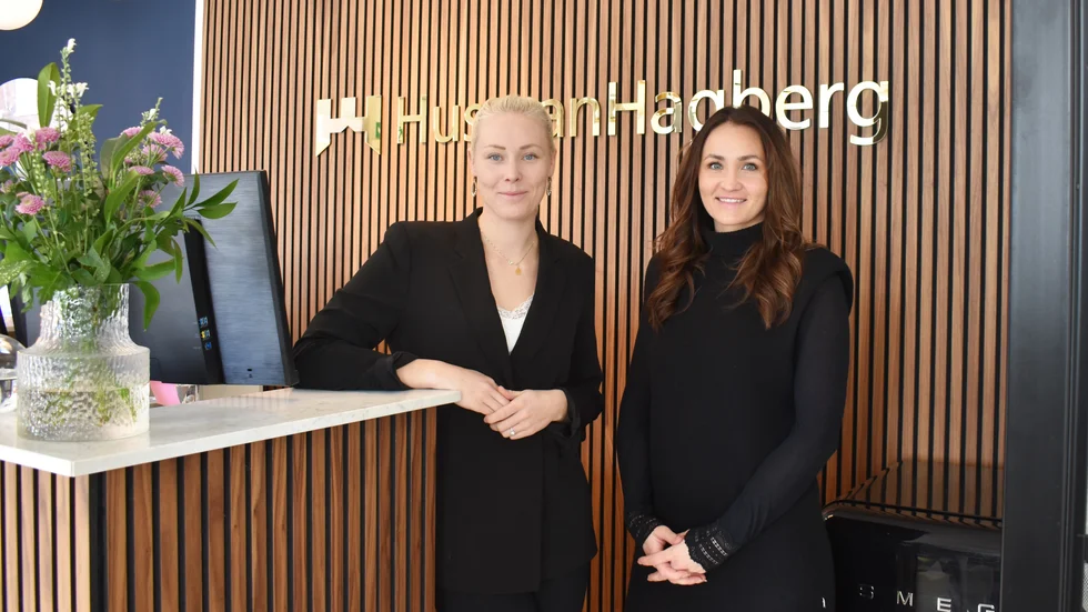 Emma Bodén och Matilda Ederlöf är fastighetsmäklare på HusmanHagberg.