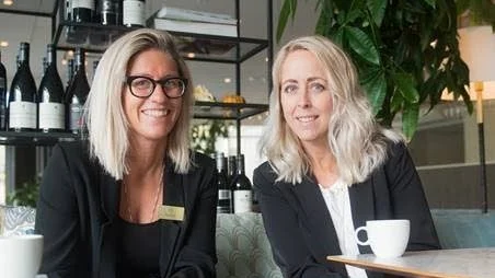 Sofia Hortlund, food och beverage manager, och Johanna Lundström, hotellchef Piteå Stadshotell.