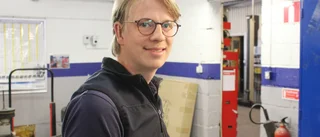 Våren kom av sig: "Ett tiotal har bytt tillbaka till vinterdäck" • Rådet är att avvakta med däcken – trots förbudet