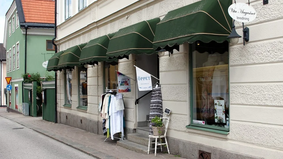 Vita Magasinet ligger på Östra Kyrkogatan i Västervik.