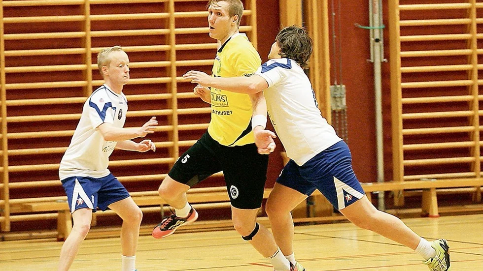 Bra skytte. Det och en hel del annat krävs av Eric Schultz och hans lagkompisar för att Hultsfreds HF ska kunna hota Helsingborg i den sista serieomgången borta.