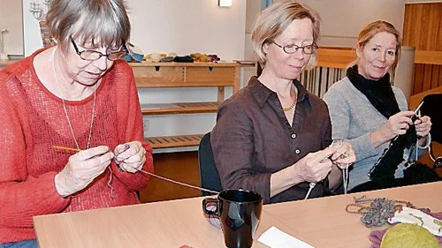 Christina Wandt, Cecilia Danielsson och Christina Hörzell var tre av deltagarna vid hantverksdagen i lördags.