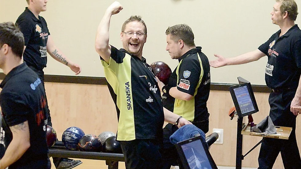 På gång. Johan "Pläppen" Söderström är en frisk fläkt när Vimmerby BK spelar sina matcher. På lördag ställs han mot sina gamla lagkamrater i Forsheda och June. Foto: Magnus Strömsten