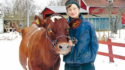Marie Arvidsson från Järnforsen ska i mars månad åka till Kanada för att delta på ett internationellt läger för ungdomar som jobbar med rödbrokig boskap.