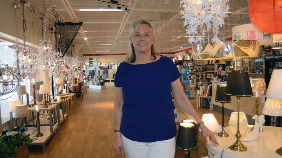 Ska sälja. Pia Nilsson ska sälja sin butik, Elkedjan i Gamleby köpcentrum.