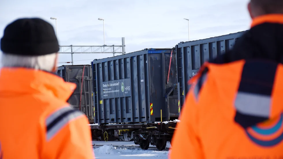 Under tisdagen kom första lasten med avfall från Norge till Kiruna med tåg istället för lastbil. 