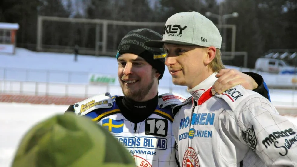Möts i helgen. Rospiggarnas Jonas Andersson (t v) möter bland andra Gävles Andreas Westlund i helgens isracingsammandrag.