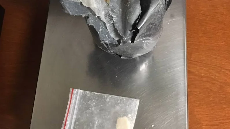 Knark. Vågen kom nästan upp i 600 gram när det beslagtagna amfetaminet vägdes.