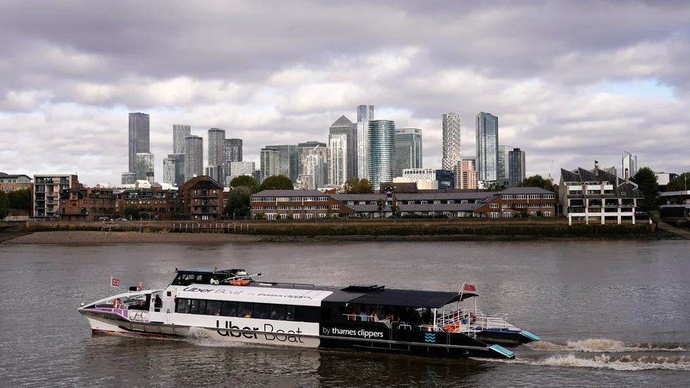 London är en av världens ekonomiska nav, vilket lockar även mindre rumsrena investerare. Utsikt över finanskvarteren i Canary Wharf.