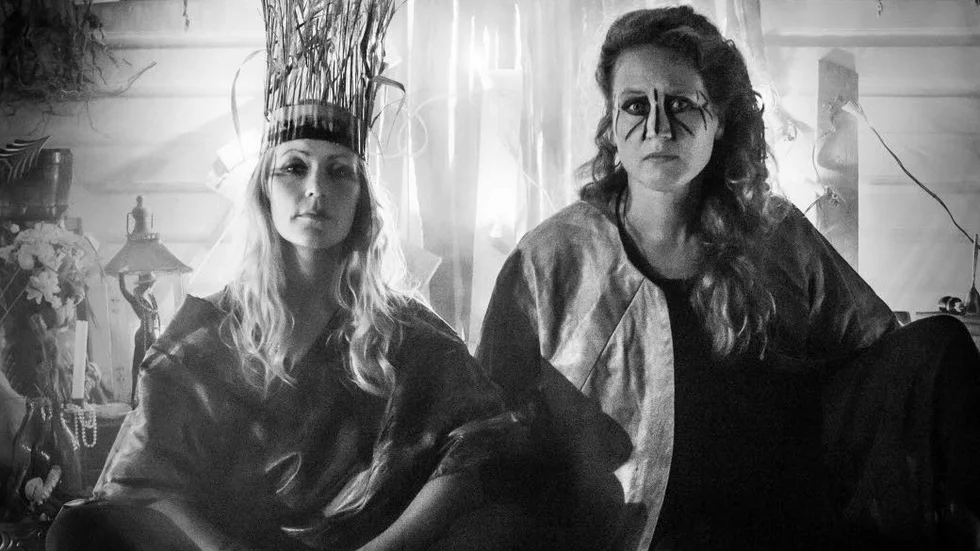 Maria Arnqvist och Cecilia Österholm kommer till UKK för att spela som duon Siri Karlsson, men också för att få sin musik tolkad via kortfilm.