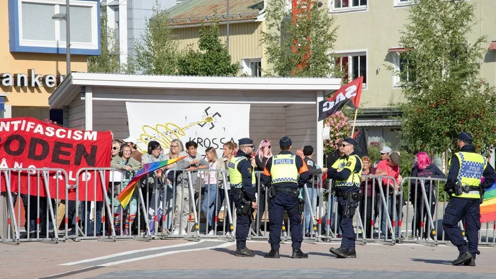 Kravallstaket och mycket poliser gjordeb att NRR, Nordisk motståndsrörelse kunde valtala i Boden.