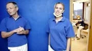 Julhelgen innebär bråda dagar för tandläkare göran Lillienberg och tandhygienist Sara Lundblad.