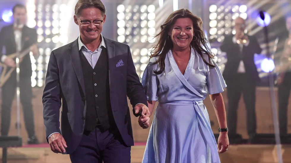 Mikael Sandström och Lotta Engberg leder galan Glädje läker i maj. Arkivbild.