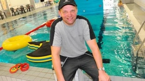 Leif Lindh, enhetschef vid sim- och sporthallen, är mycket nöjd med hur det har gått sedan invigningen.