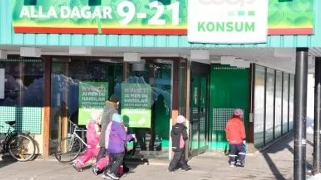 Åklagaren har inlett en förundersökning om de båda rånförsöken. Det ena inträffade vid Lidl och det andra vid Coop Konsum.