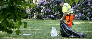 På plats i sopigt city