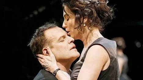 Jacob Ericksson och Jessica Zandén i Brott och brott.