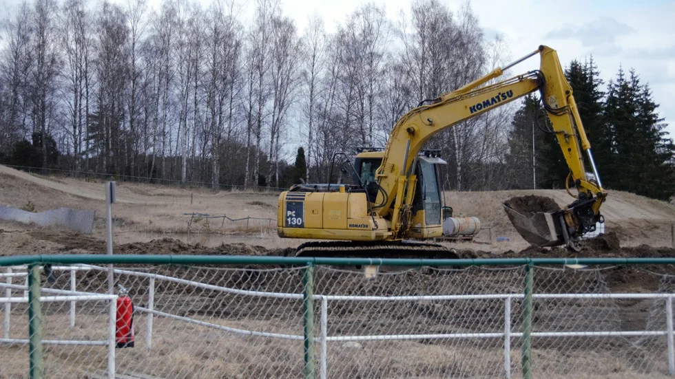 Det renoveras för fullt på Svanstas motocrossbana. – Den kommer att bli klurig. Utmanande. Vi har höga ambitioner, säger Anders Rudengren.