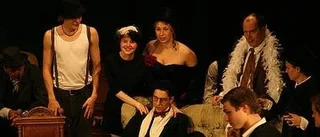 Teater där publiken spelar själva