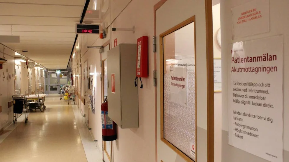 Lasarettet i Enköping. Obemannade receptioner uppskattas inte av synskadade Janne Wigdell.