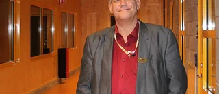 Lantz om problemen med nya ishallen