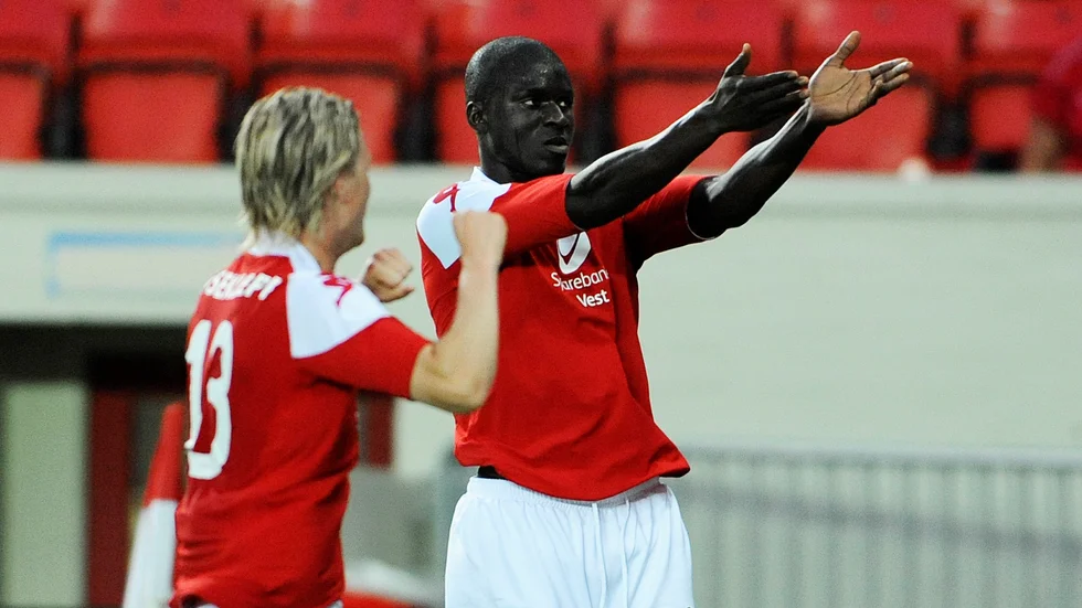 Njogu Demba-Nyrén har spelat för Brann som här, 2008, kvalade till Champions League mot Ventspils.