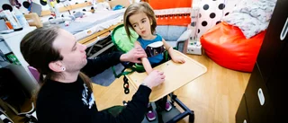   Nytt hopp för multihandikappade Eija, 6 år, trots avslag • "Nu hoppas vi det ser ljusare ut"