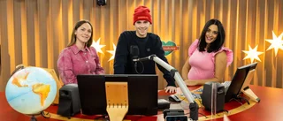 Programledarna går in i "Musikhjälpen"-buren