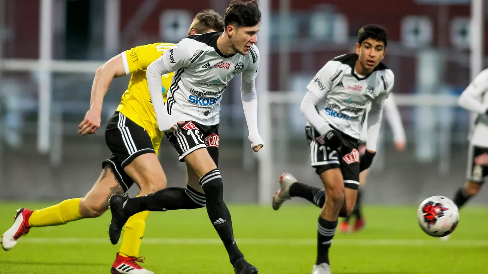 Tvååker gästar MAIF på Motala Idrottsplats.