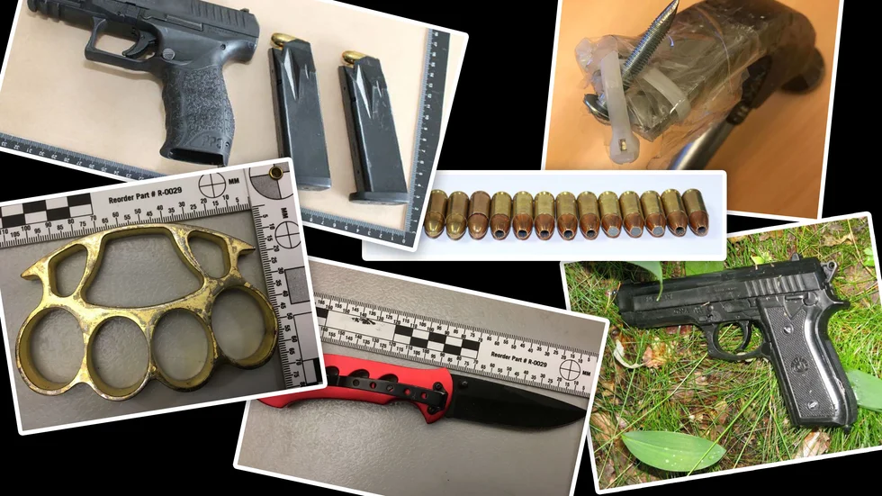 Bilderna i kollaget visat ett axplock av vapen av olika slag som kommit i polisens väg i Eskilstuna under senare tid. De flesta bilderna har hämtats från förundersökningar som gäller händelser 2020.